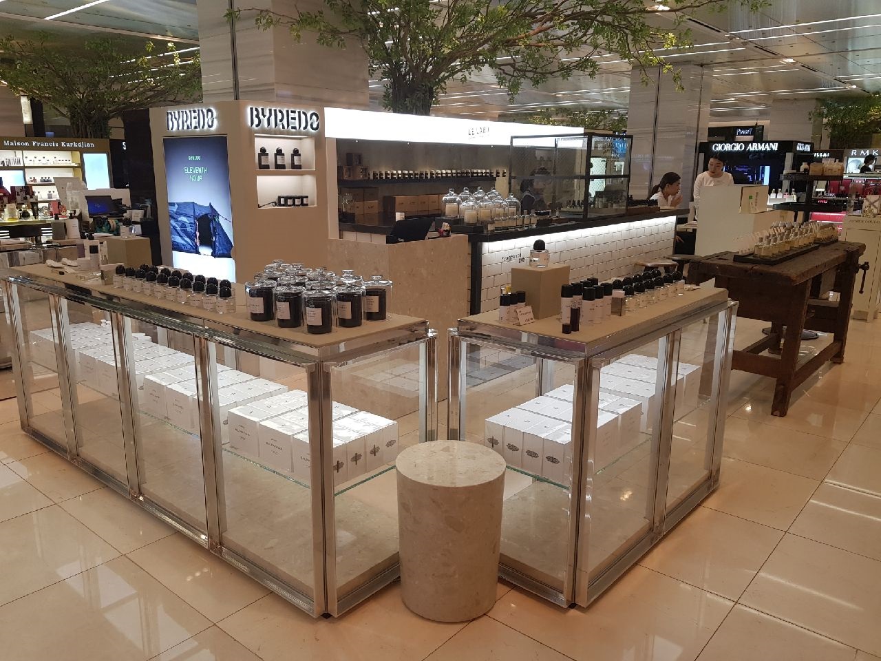 바이레도 - 현대 무역점 -바이레도 직원구함 - 판매직 매장관리 채용정보는 샵마넷 ShopMa.net